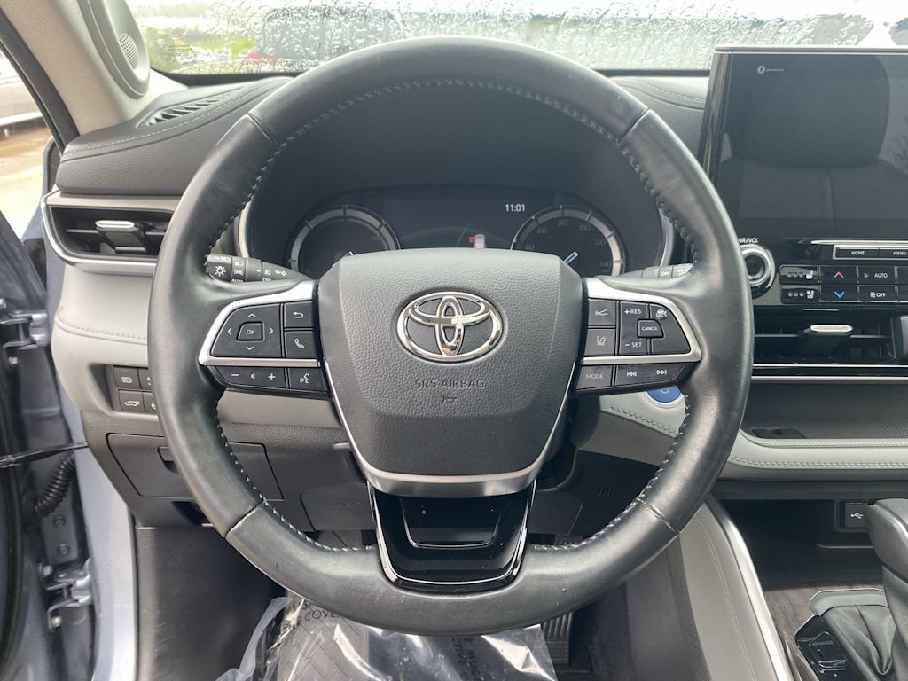 2021 Toyota Highlander Limited 14