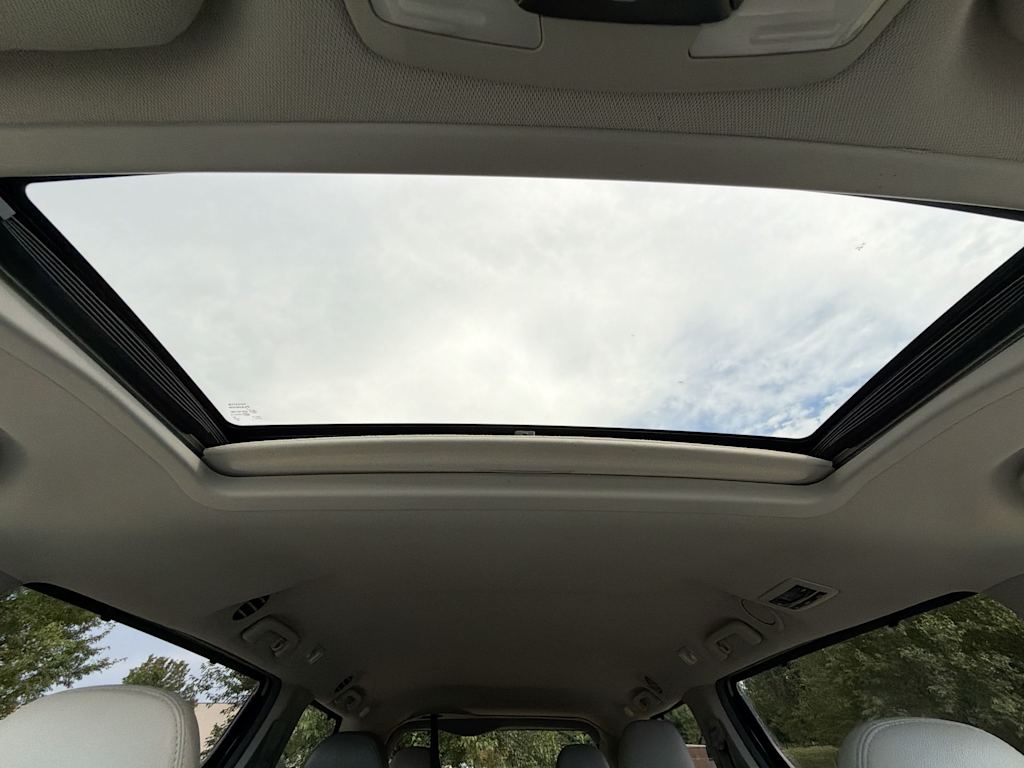 Thumbnail: 2017 Toyota Sienna - 24