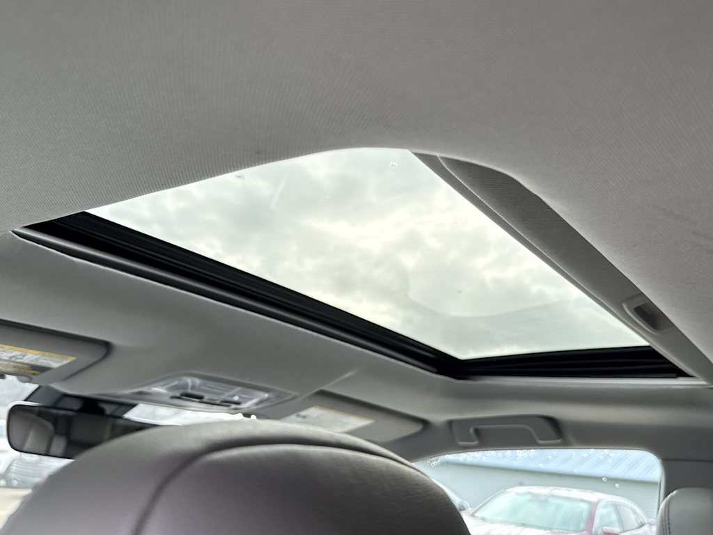 Thumbnail: 2019 Toyota Highlander - 25