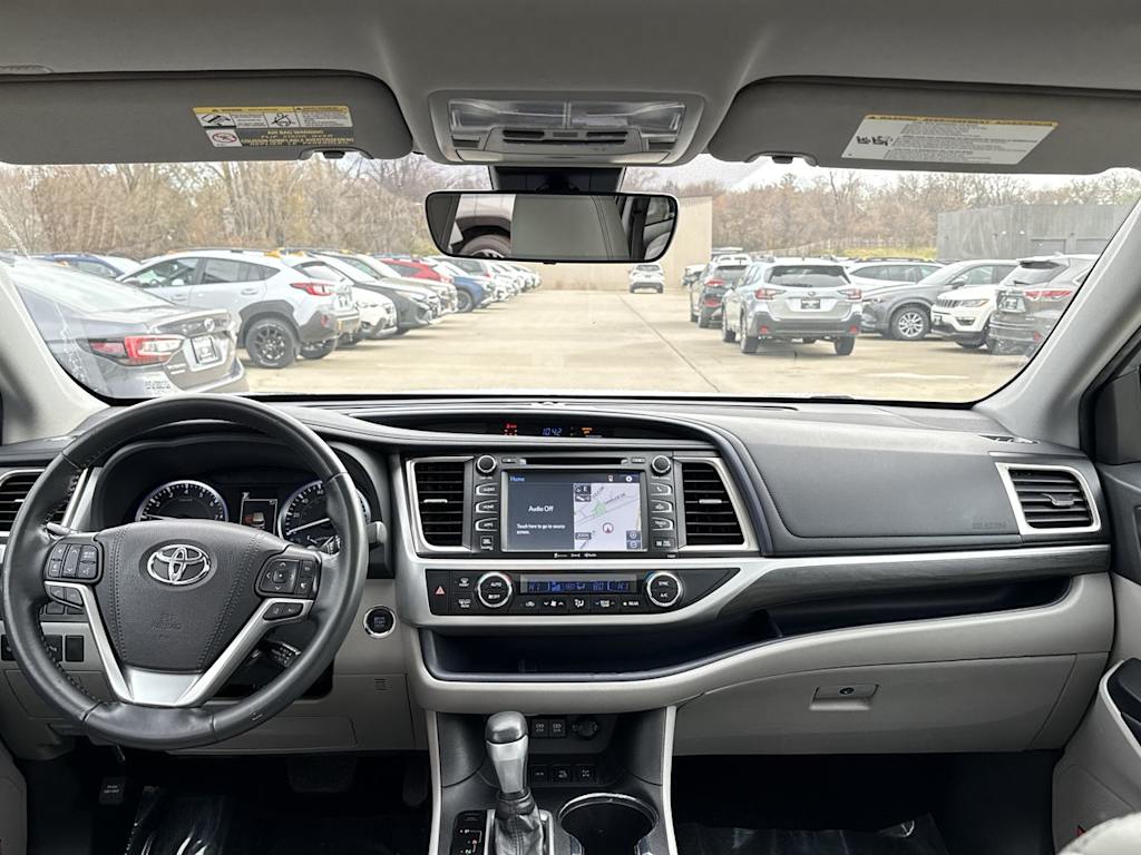 Thumbnail: 2019 Toyota Highlander - 8