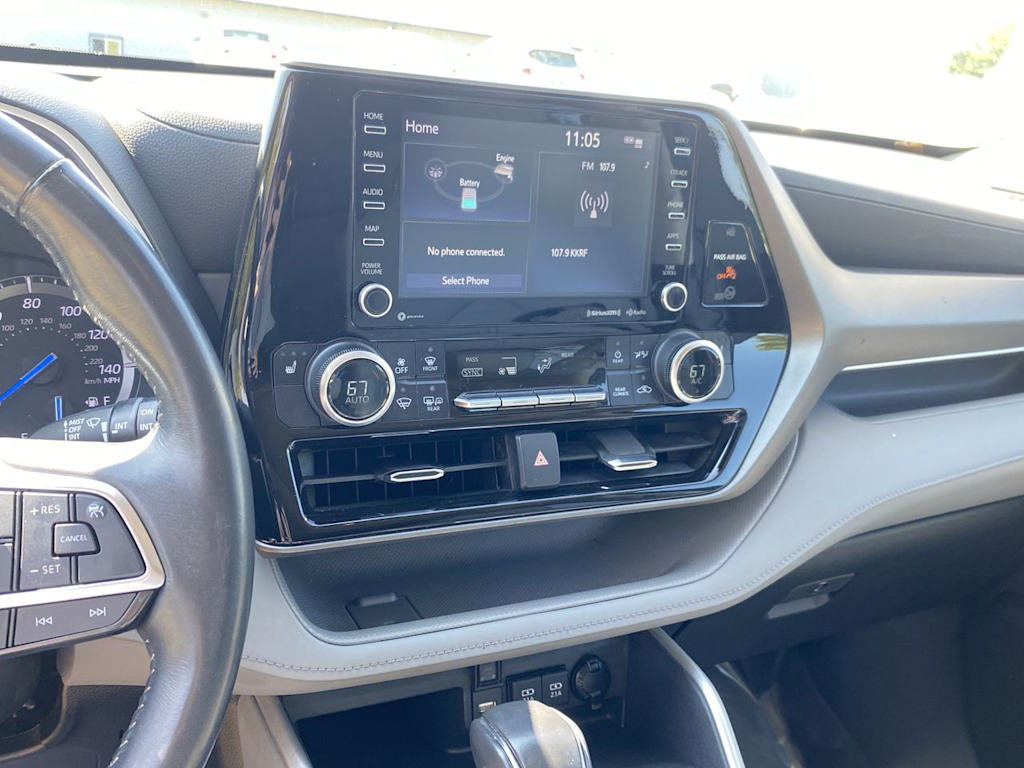Thumbnail: 2021 Toyota Highlander - 14
