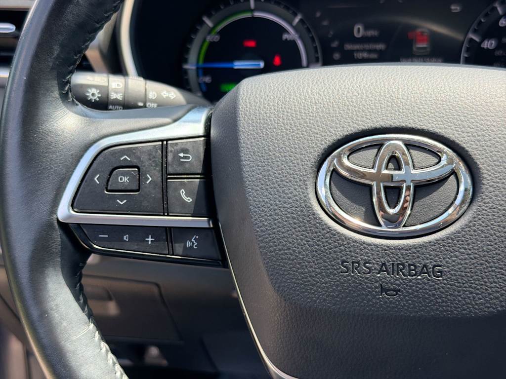 Thumbnail: 2021 Toyota Highlander - 27
