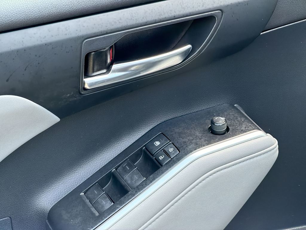 Thumbnail: 2021 Toyota Highlander - 23