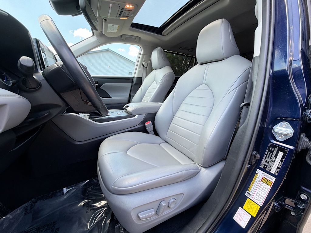 Thumbnail: 2021 Toyota Highlander - 9