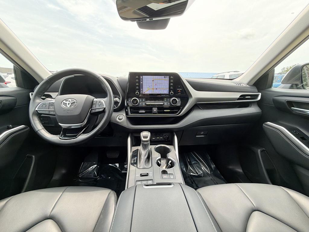 Thumbnail: 2021 Toyota Highlander - 9