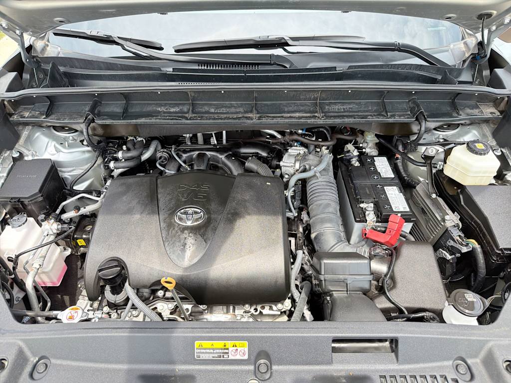 Thumbnail: 2021 Toyota Highlander - 8