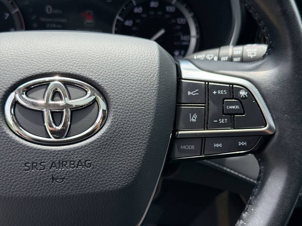 Thumbnail: 2021 Toyota Highlander - 28