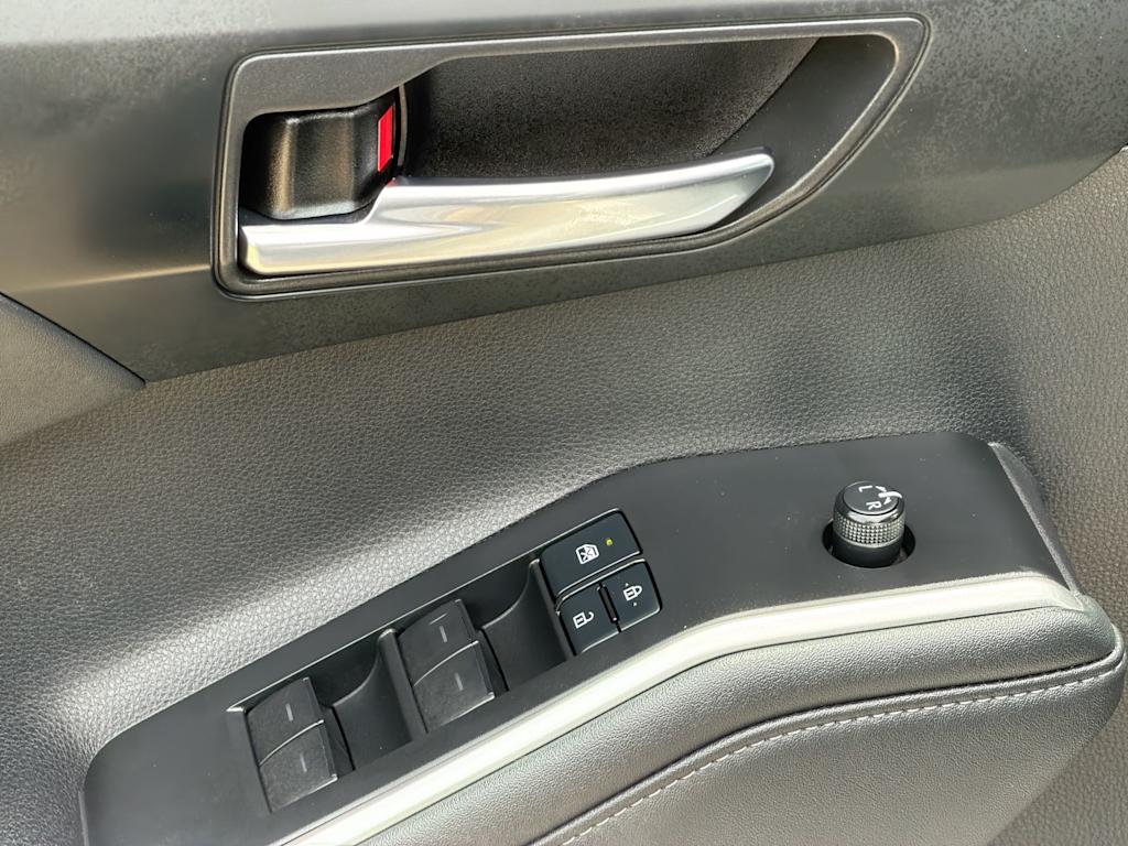 Thumbnail: 2021 Toyota Highlander - 23