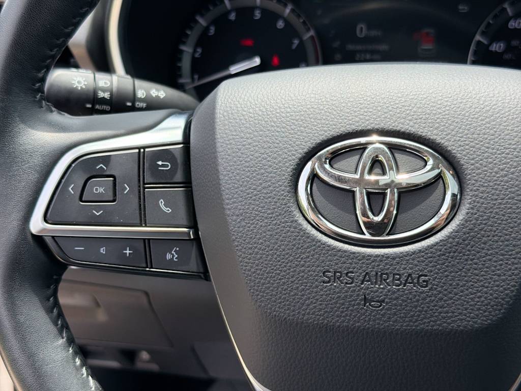 Thumbnail: 2021 Toyota Highlander - 27