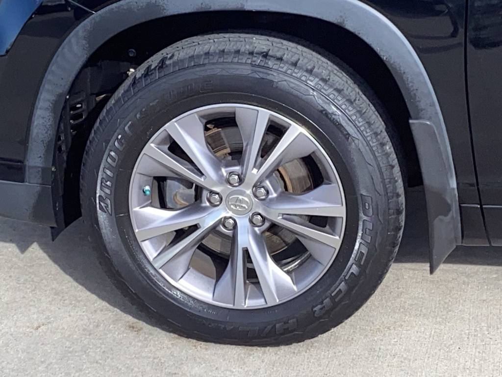 Thumbnail: 2015 Toyota Highlander - 7