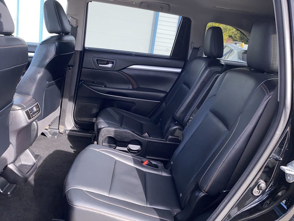 Thumbnail: 2015 Toyota Highlander - 27