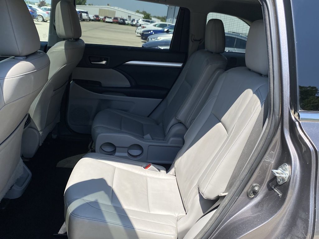 2014 Toyota Highlander XLE 27