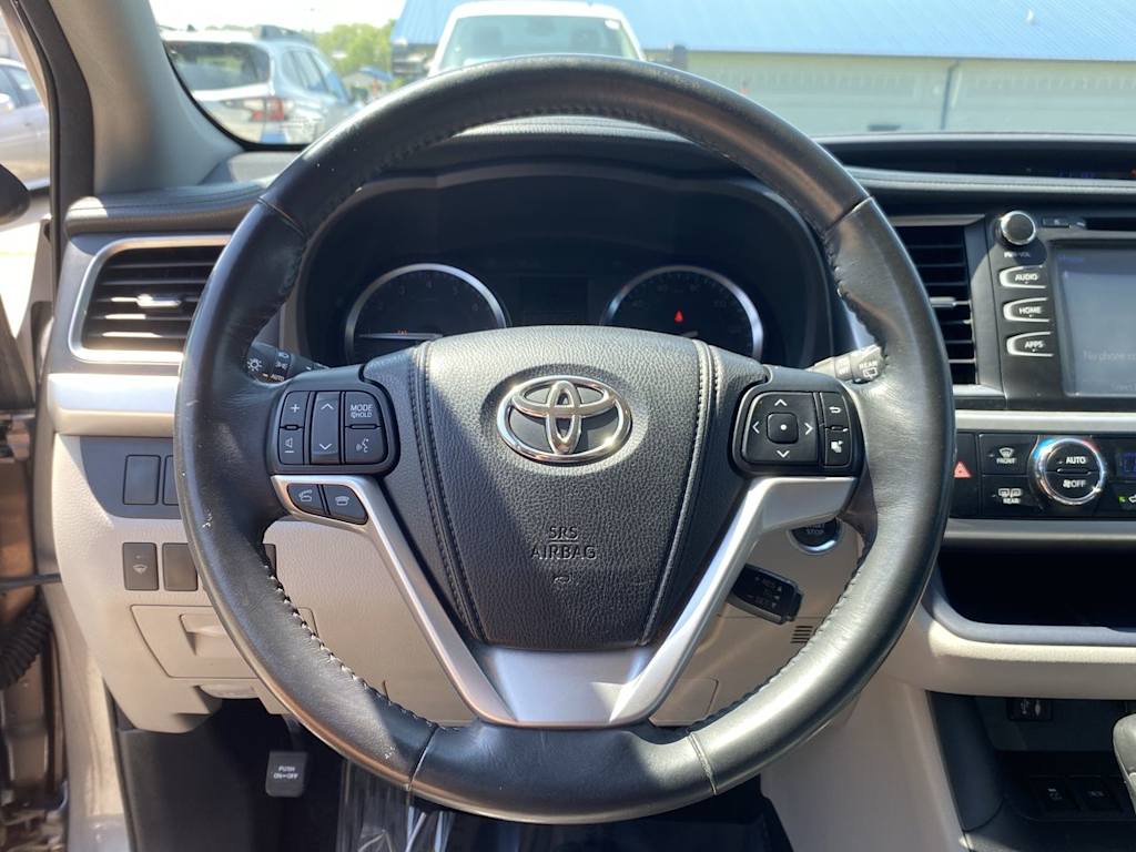 2014 Toyota Highlander XLE 13