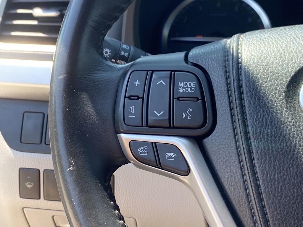 2014 Toyota Highlander XLE 29