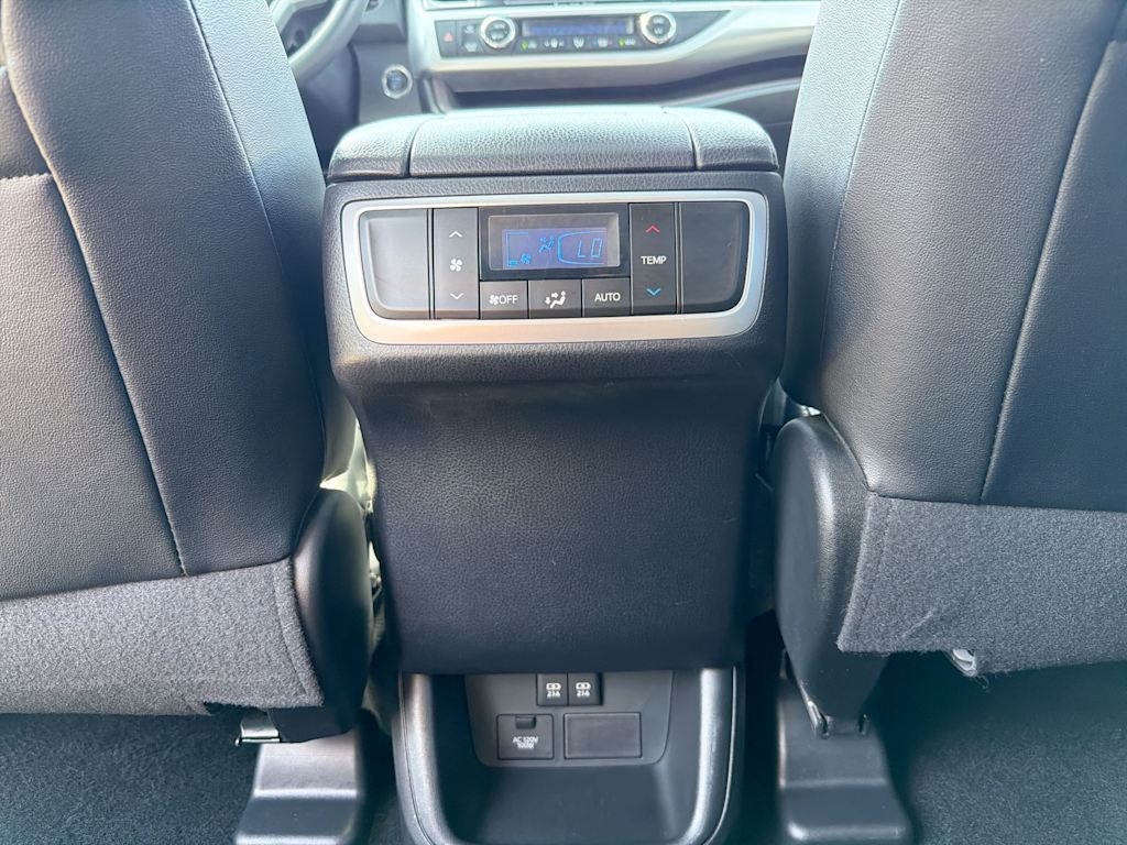 Thumbnail: 2019 Toyota Highlander - 32