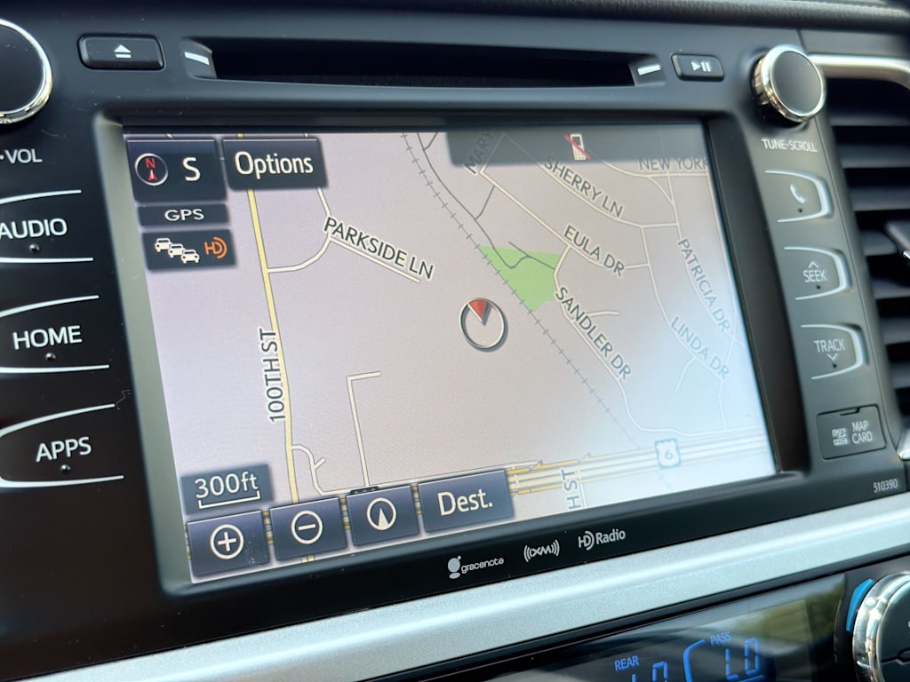Thumbnail: 2019 Toyota Highlander - 29