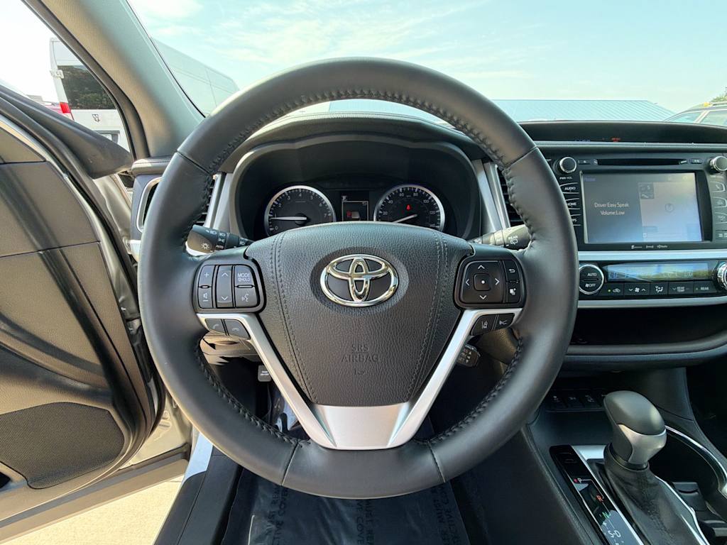 Thumbnail: 2019 Toyota Highlander - 13