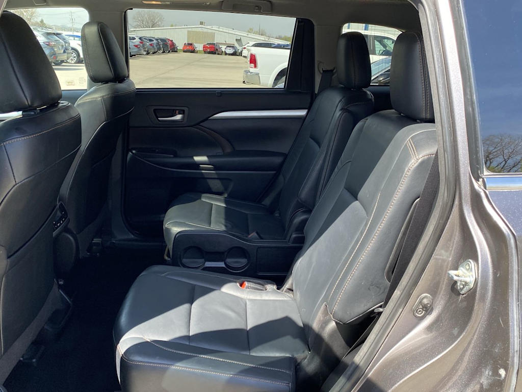 2018 Toyota Highlander XLE 25