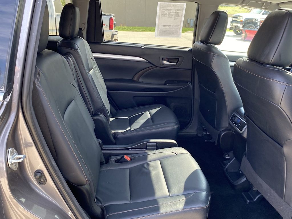 2018 Toyota Highlander XLE 26