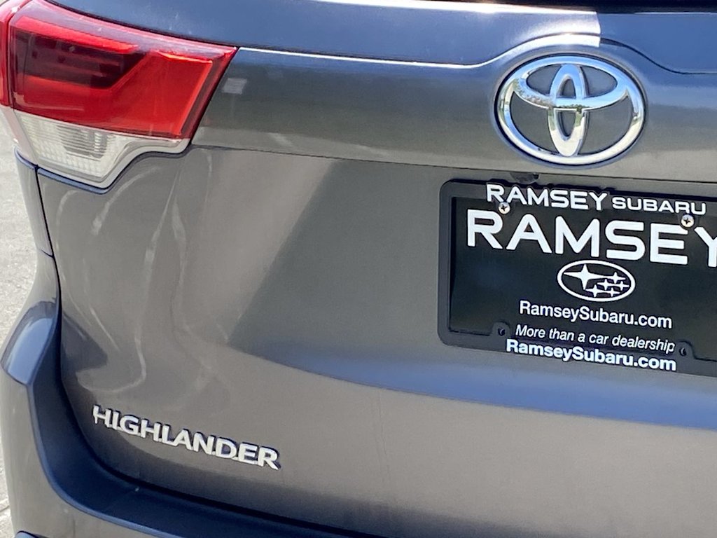 2018 Toyota Highlander XLE 16