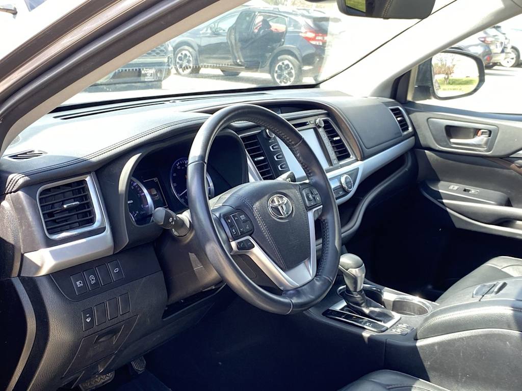 2018 Toyota Highlander XLE 2
