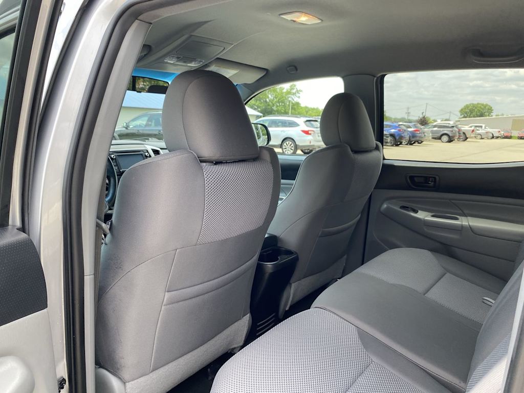 2015 Toyota Tacoma Base 13