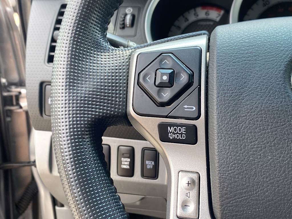 2015 Toyota Tacoma Base 26