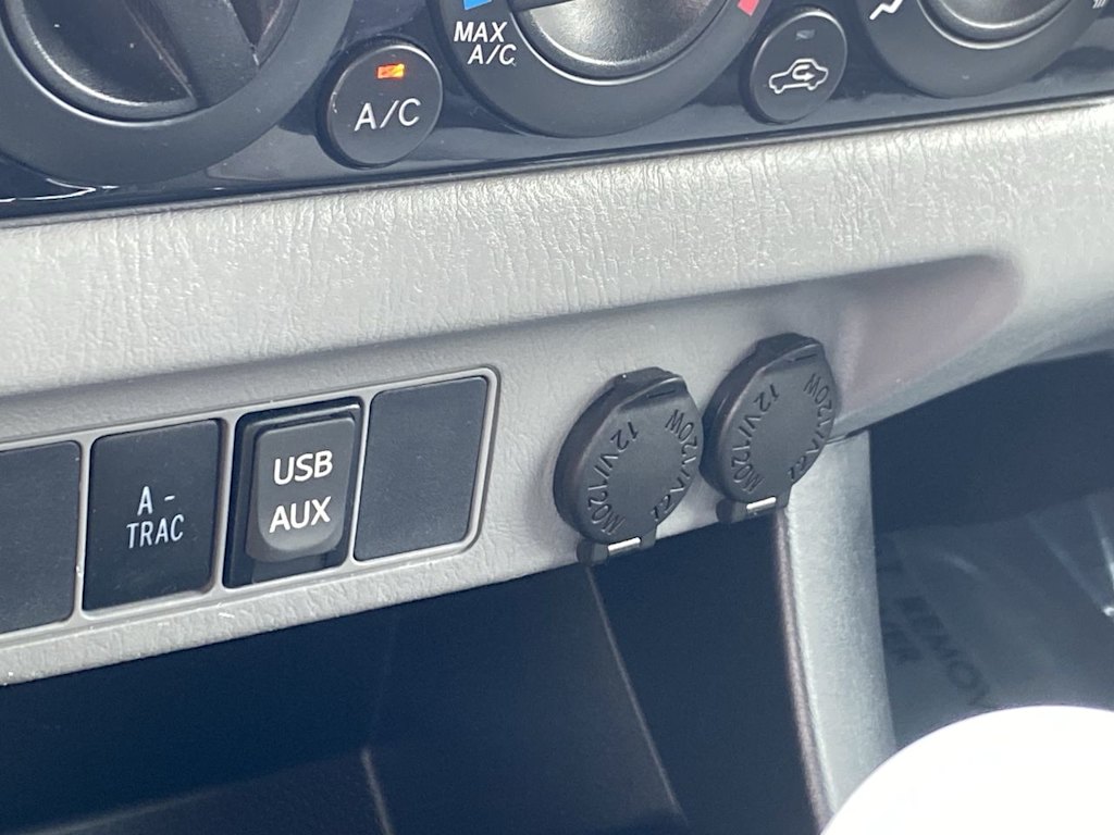 2015 Toyota Tacoma Base 31