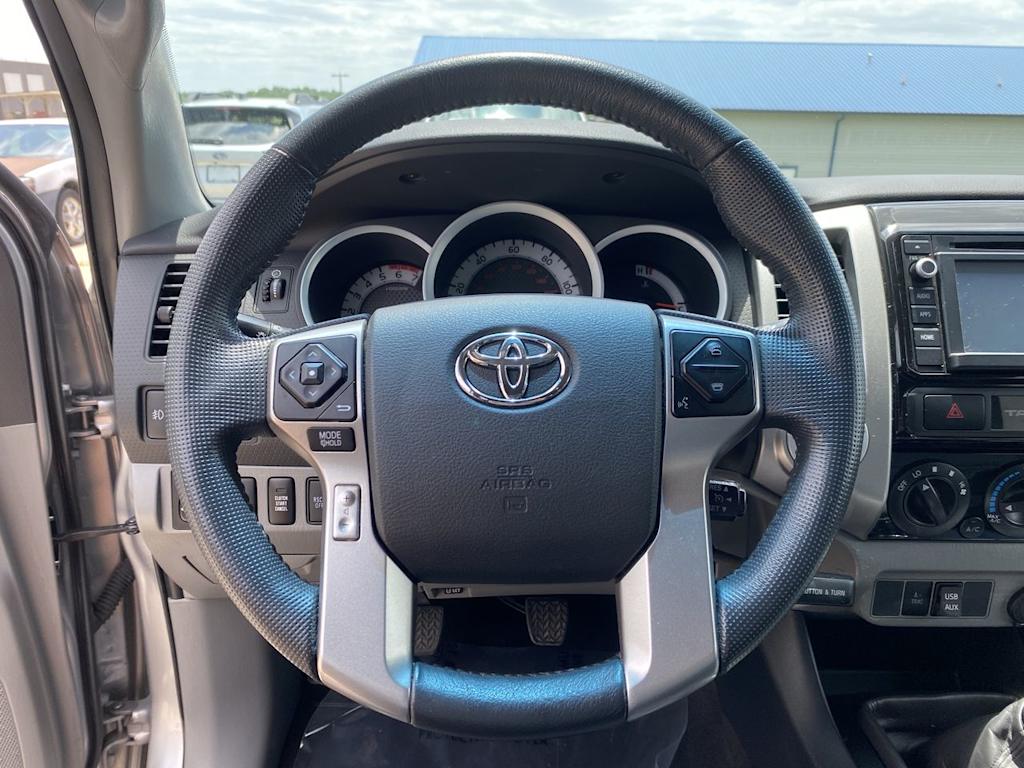 2015 Toyota Tacoma Base 14