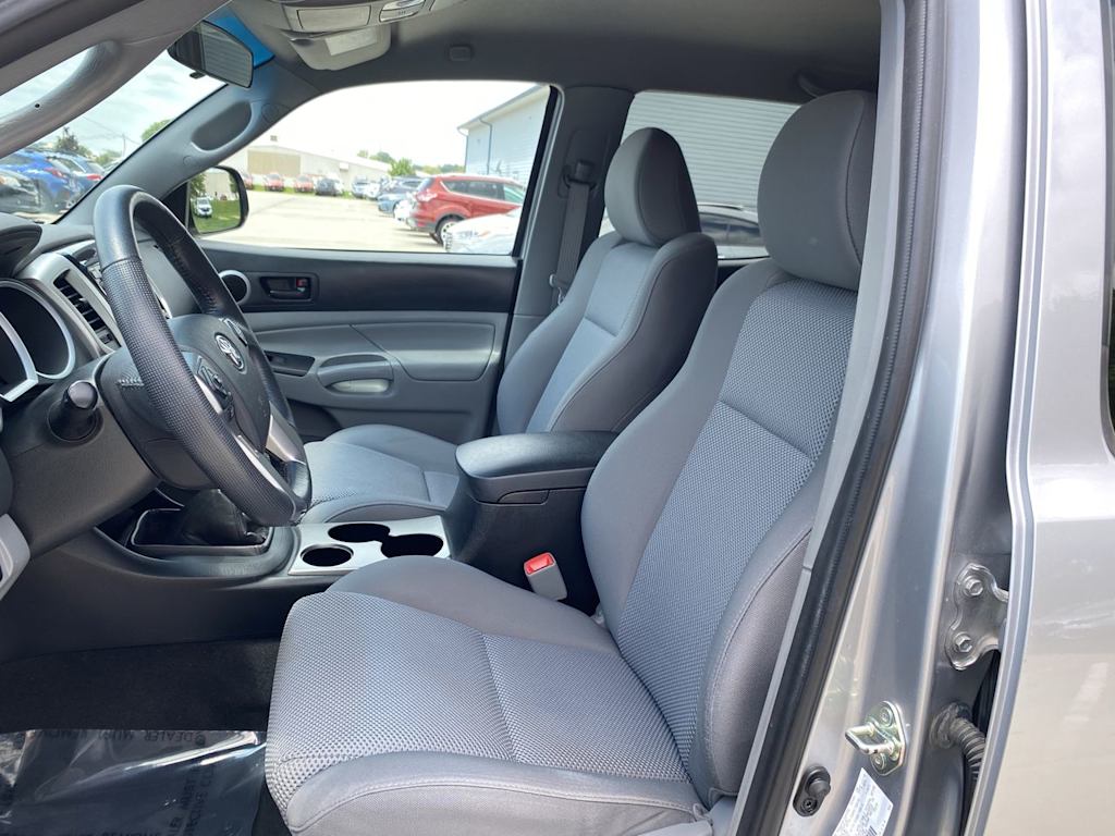 2015 Toyota Tacoma Base 11