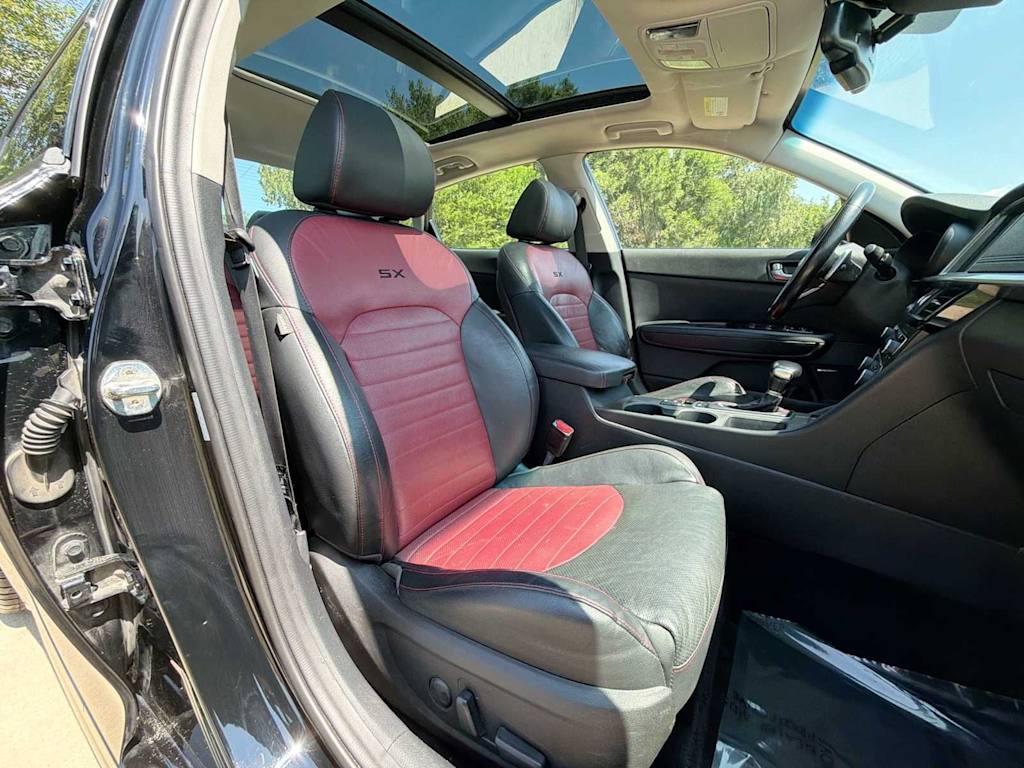 Thumbnail: 2020 Kia Optima - 11