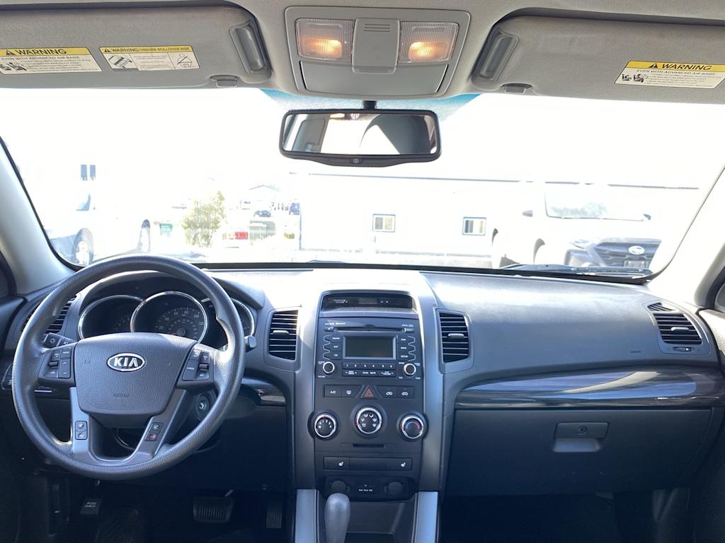 2012 Kia Sorento LX 9