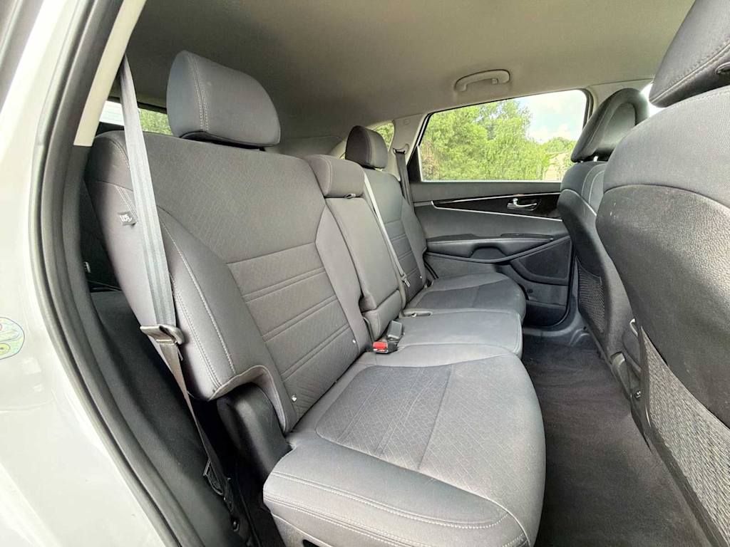 Thumbnail: 2016 Kia Sorento - 25