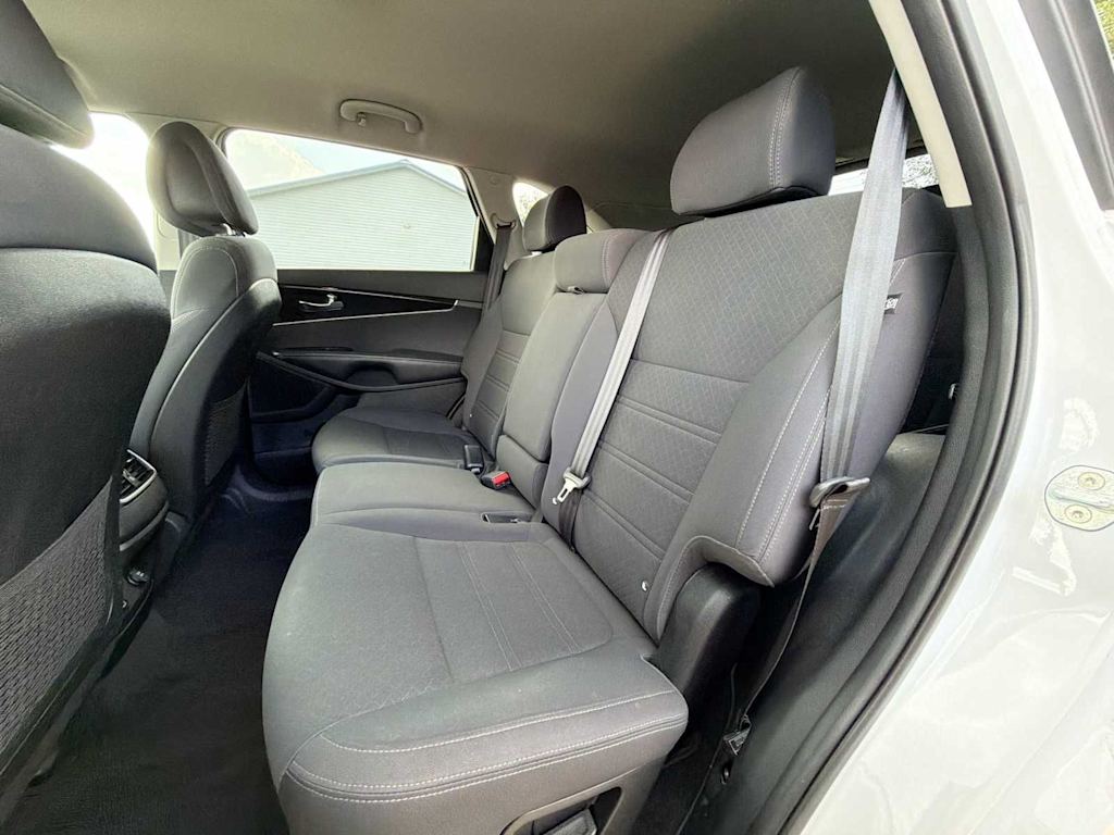 Thumbnail: 2016 Kia Sorento - 24