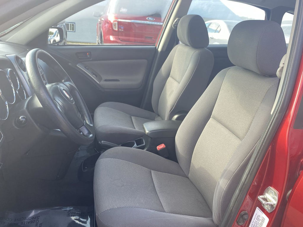 Thumbnail: 2008 Pontiac Vibe - 10