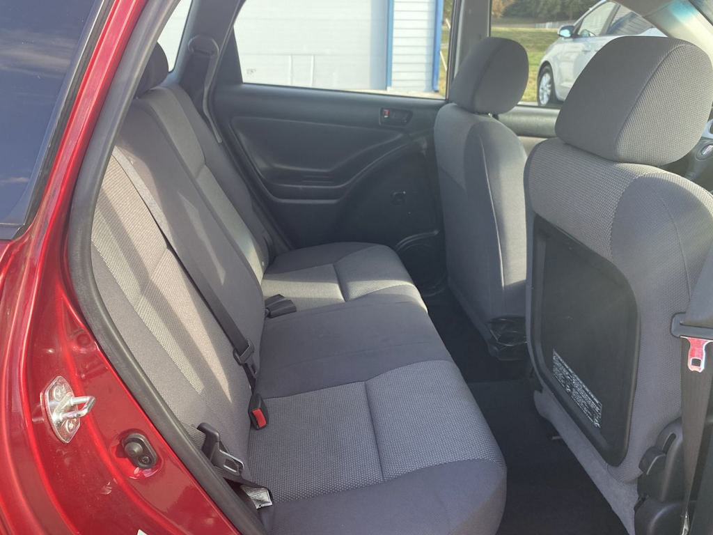 Thumbnail: 2008 Pontiac Vibe - 25