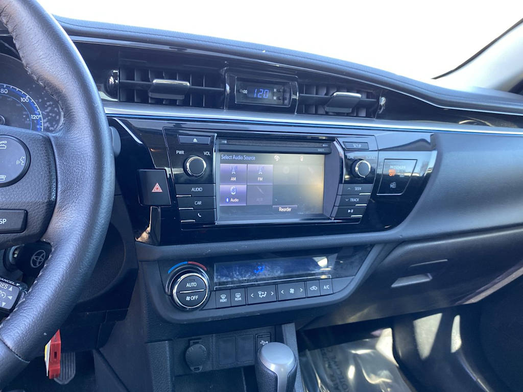 2016 Toyota Corolla S 14