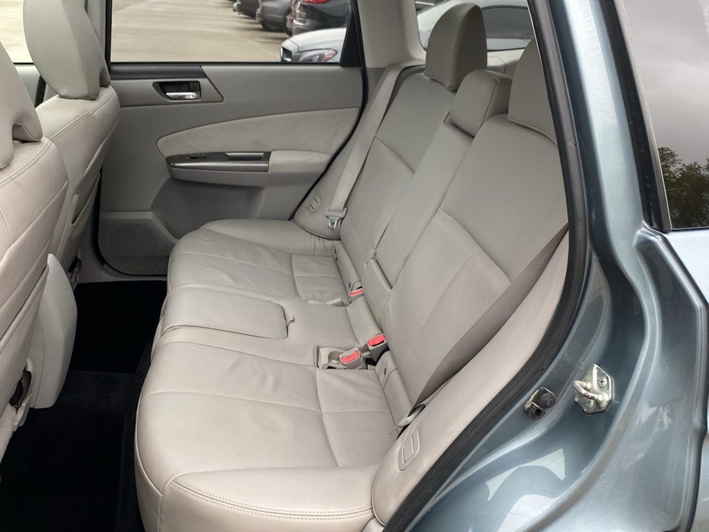 2012 Subaru Forester Limited 26