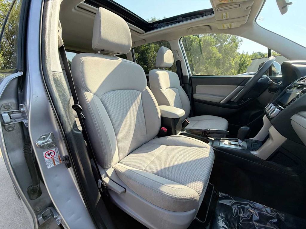 Thumbnail: 2016 Subaru Forester - 10