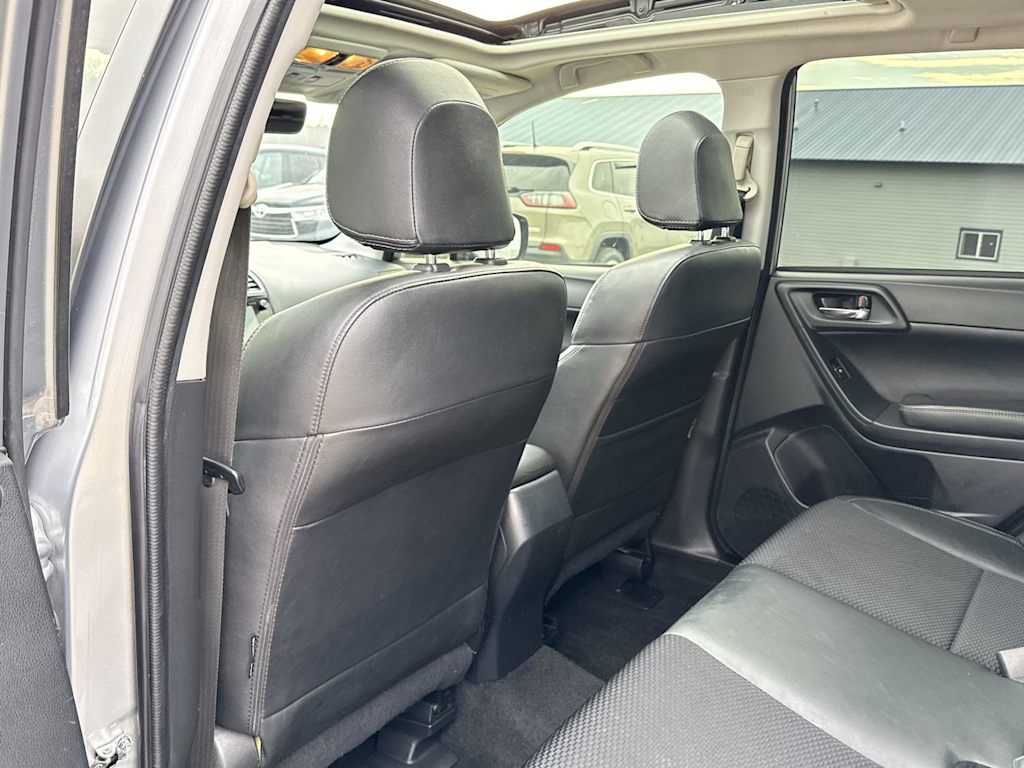 Thumbnail: 2018 Subaru Forester - 11