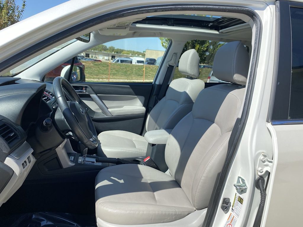 Thumbnail: 2015 Subaru Forester - 10