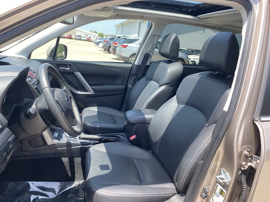 Thumbnail: 2016 Subaru Forester - 10