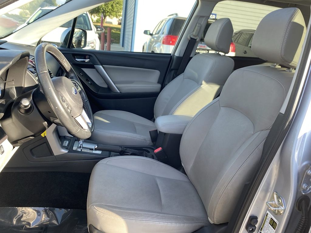 Thumbnail: 2017 Subaru Forester - 10