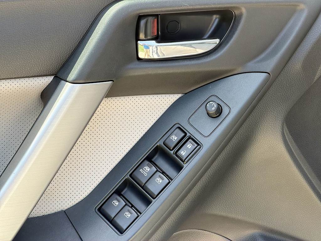 Thumbnail: 2015 Subaru Forester - 24