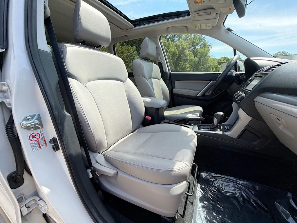 Thumbnail: 2015 Subaru Forester - 11