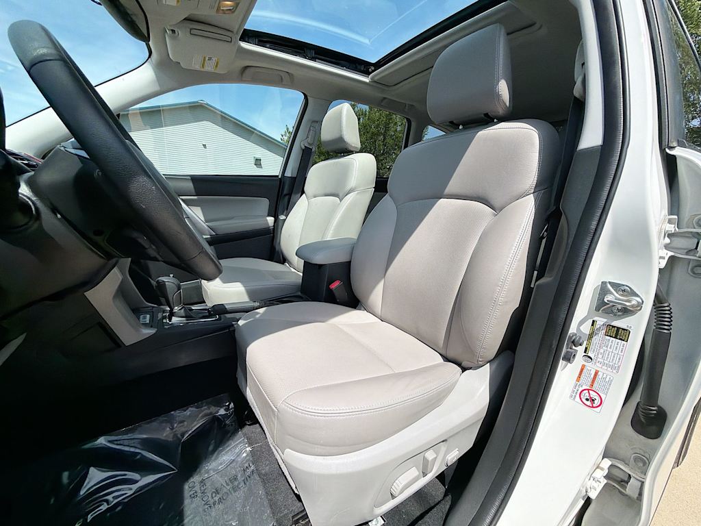 Thumbnail: 2015 Subaru Forester - 10