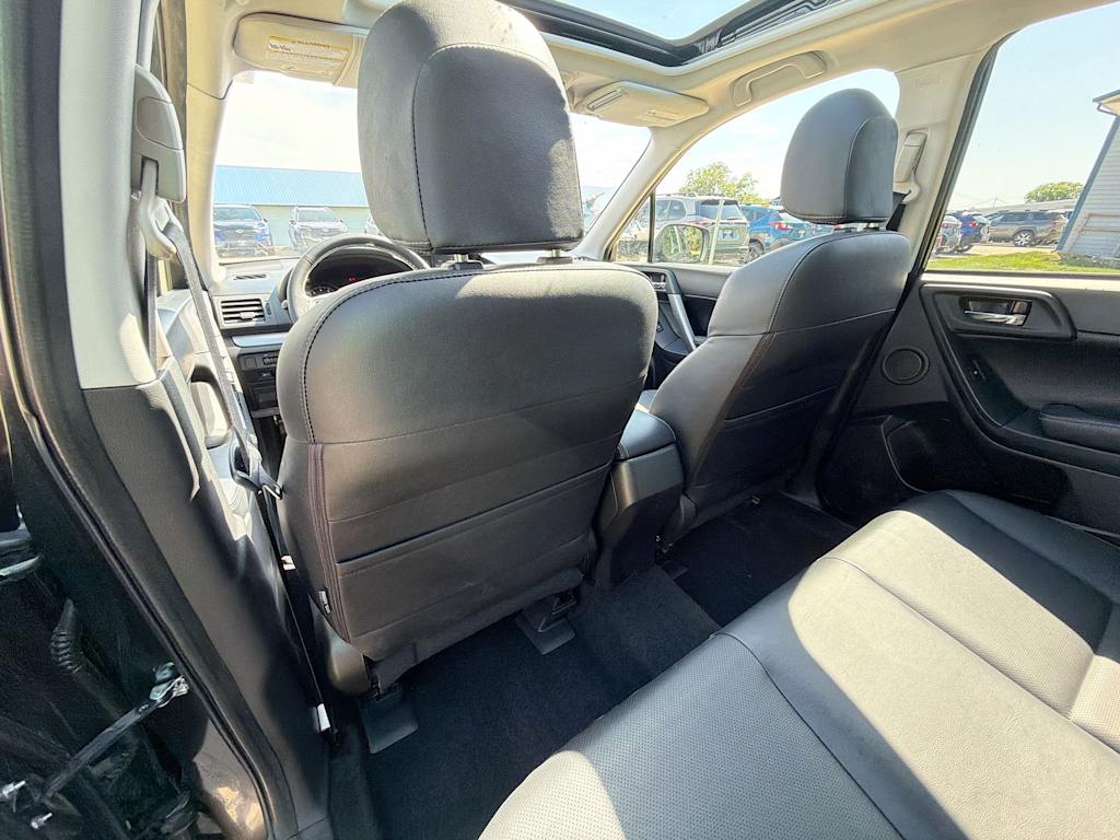 Thumbnail: 2015 Subaru Forester - 13