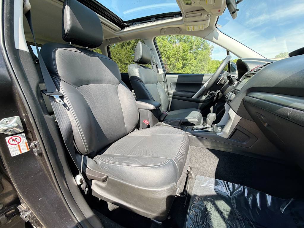 Thumbnail: 2015 Subaru Forester - 12