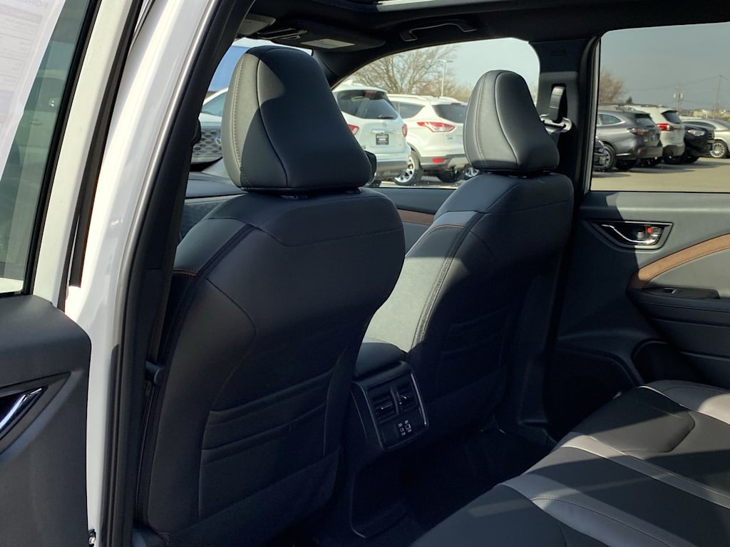 2025 Subaru Forester Sport 12