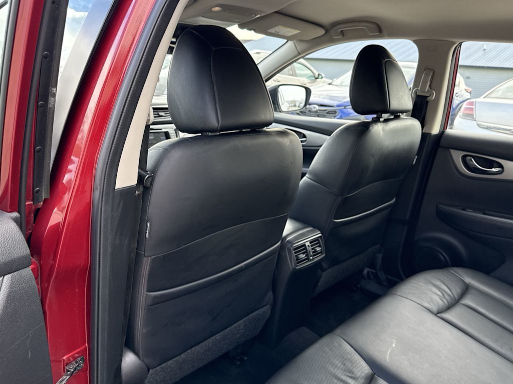 Thumbnail: 2020 Nissan Rogue Sport - 11